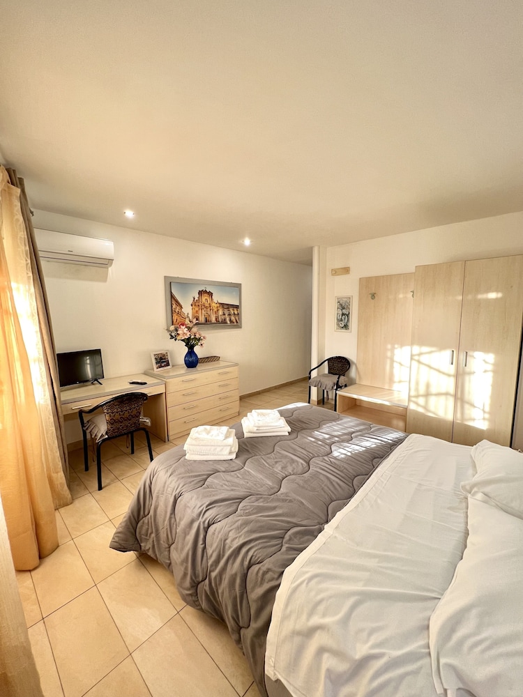 

Verona - Siracusa - Hotel Como