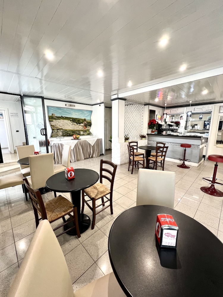 

Cagliari - Siracusa - Hotel Como