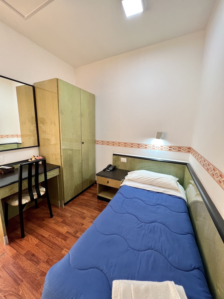 

Roma - Siracusa - Hotel Como