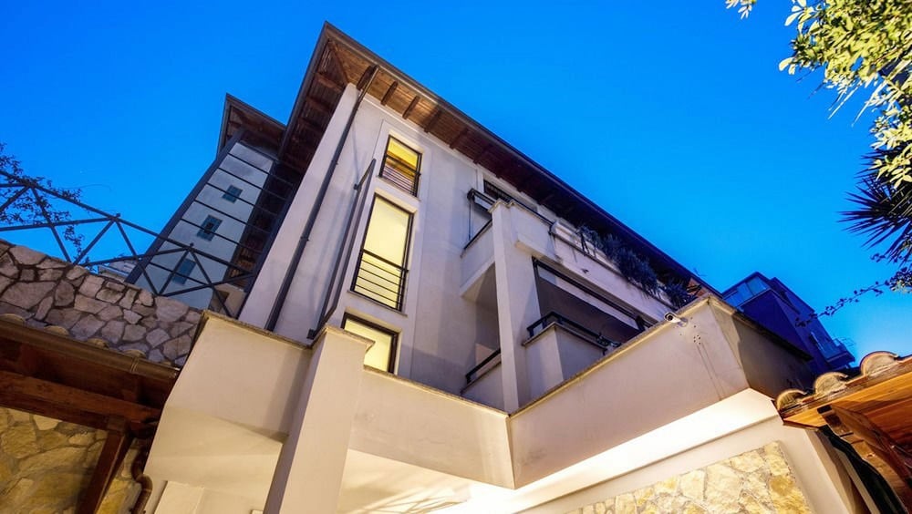 

Catania - Ciampino - The Strand Hotel
