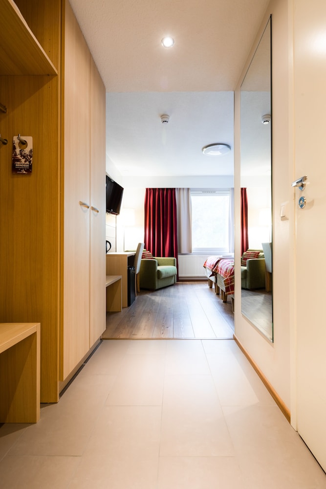 

Roma - Levi - Lapland Hotels Sirkantähti