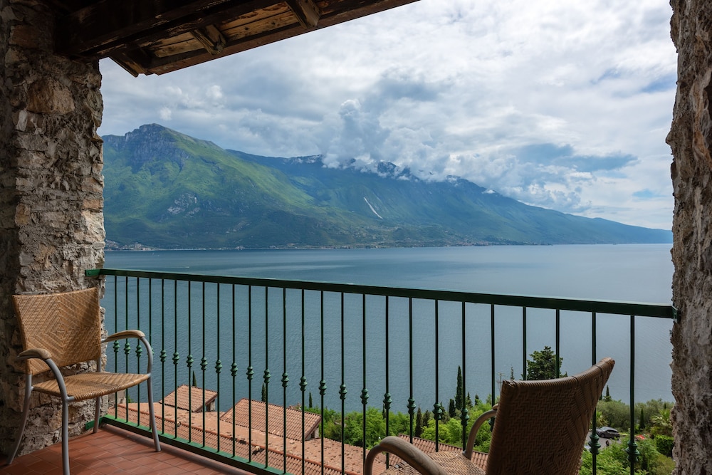 

Milano - Malcesine - Centro Vacanze La Limonaia
