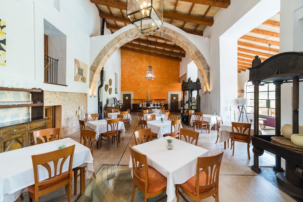 

Cagliari - Sóller - Hotel Ca'l Bisbe