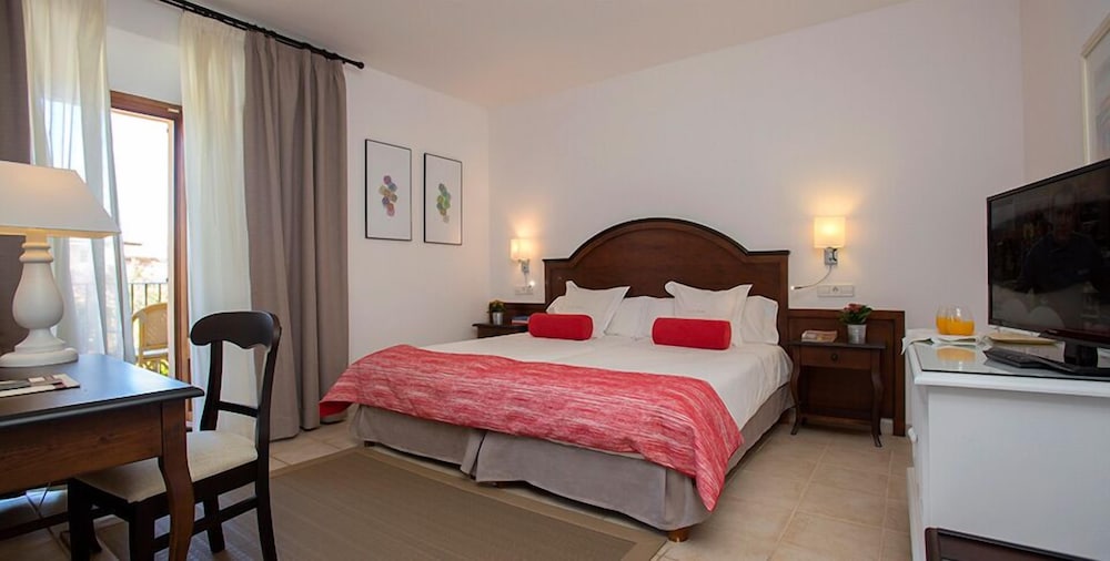 

Verona - Bunyola - Hotel Ca'l Bisbe
