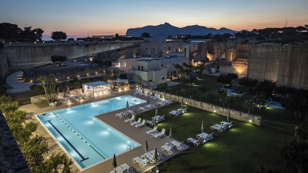 

Milano - Favignana - Cave Bianche Hotel