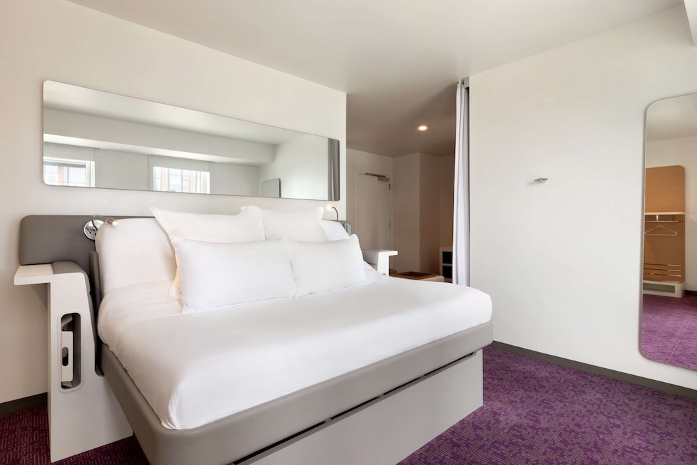 

Milano - Boston (MA) - YOTEL Boston