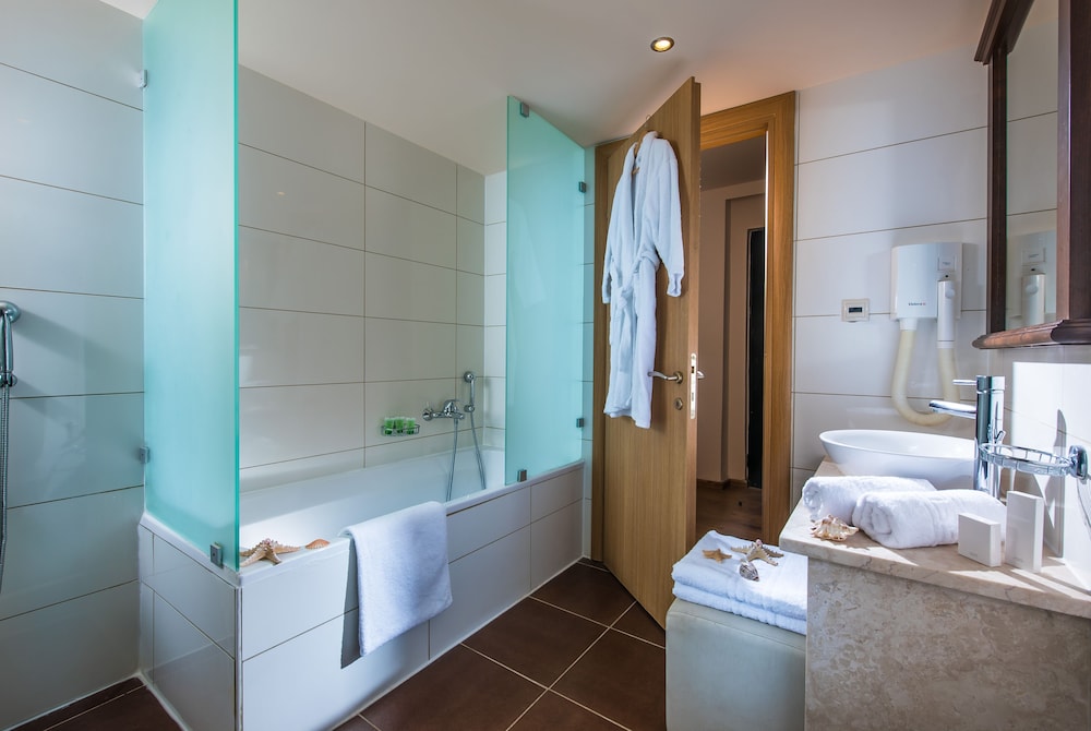 

Firenze - Milatos - Koutrakis Suites by Estia