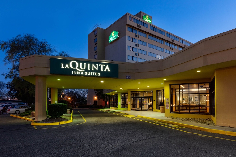 

Napoli - Jersey City - La Quinta by Wyndham Secaucus Meadowlands