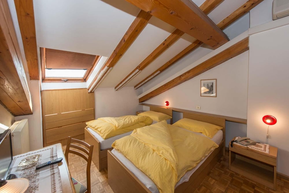 

Lamezia Terme - Levico Terme - Albergo Antica Rosa