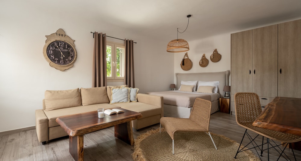 

Bari - Ftelia - Olive Mykonos Villas