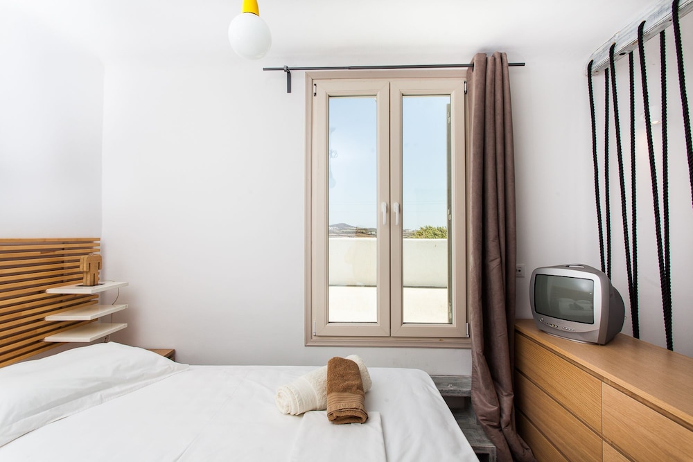 

Milano - Kalo Livadi - Olive Mykonos Villas