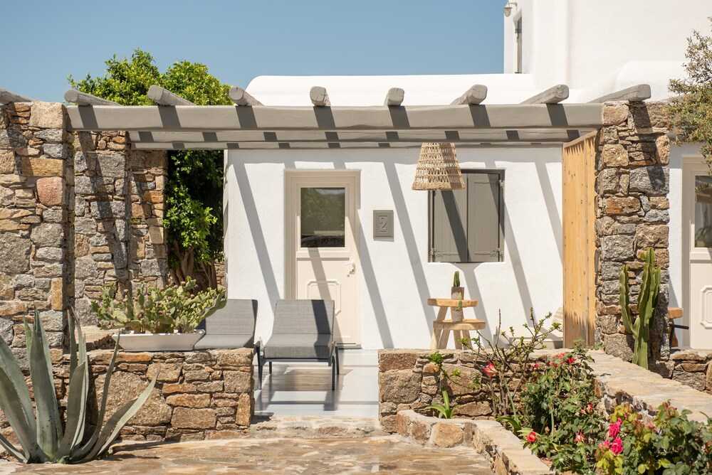 

Milano - Kalo Livadi - Olive Mykonos Villas
