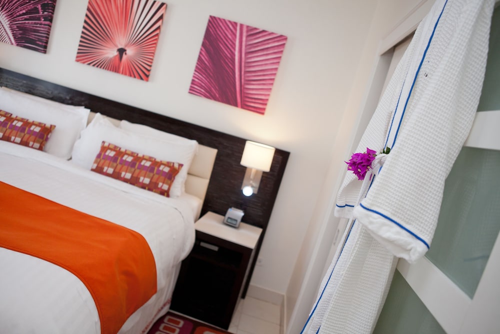

Roma - Durants - Crystal Cove by Elegant Hotels - All-Inclusive
