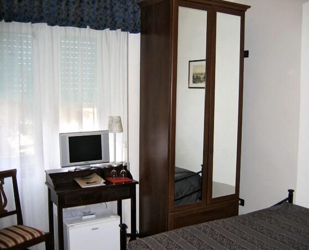 

Brindisi - Roma - Hotel Antico Acquedotto