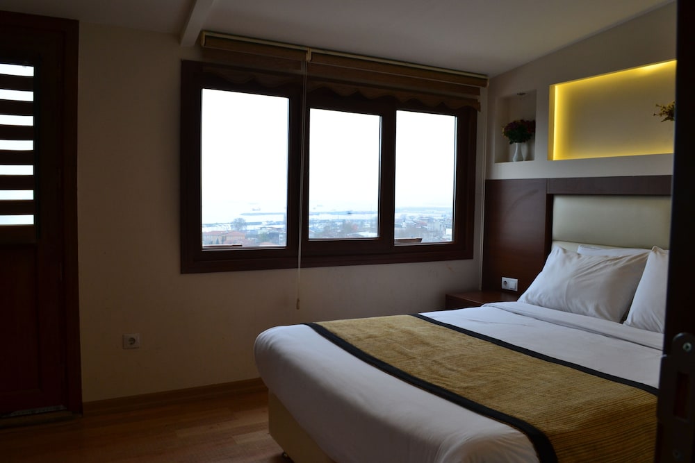 

Napoli - Istanbul - Seven Days Hotel - İstanbul