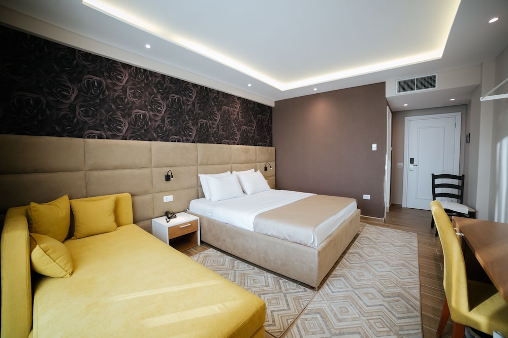 

Milano - Golem - Albanian Star Hotel