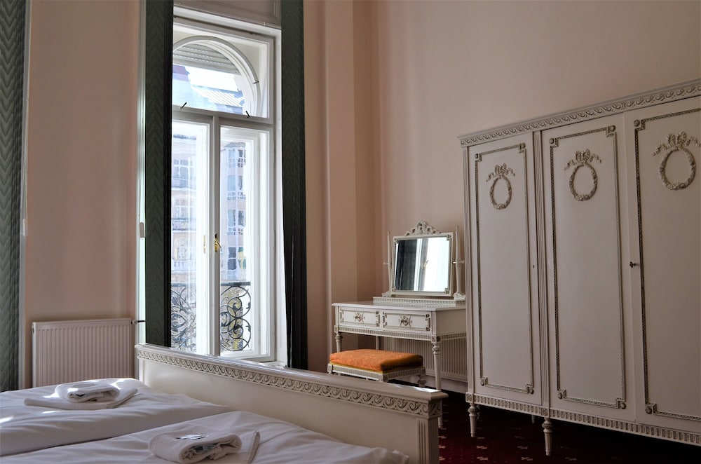 

Roma - Jenišov - Hotel Palacky