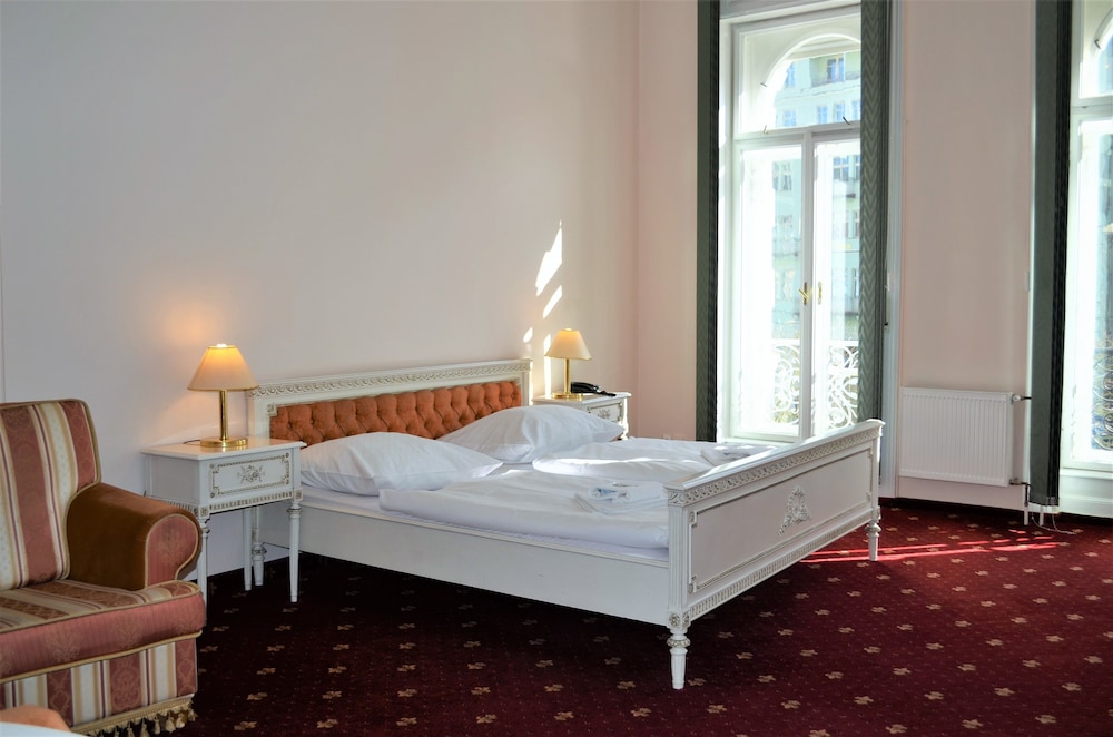 

Roma - Karlovy Vary - Hotel Palacky