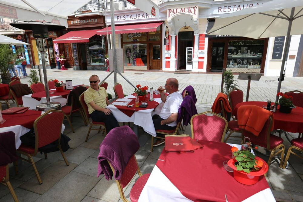 

Napoli - Karlovy Vary - Hotel Palacky