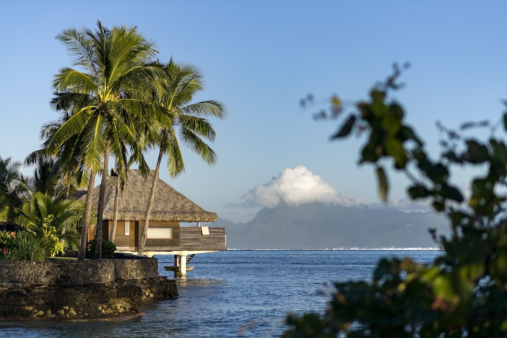 

Venezia - Papeete - InterContinental Hotels Resort Tahiti