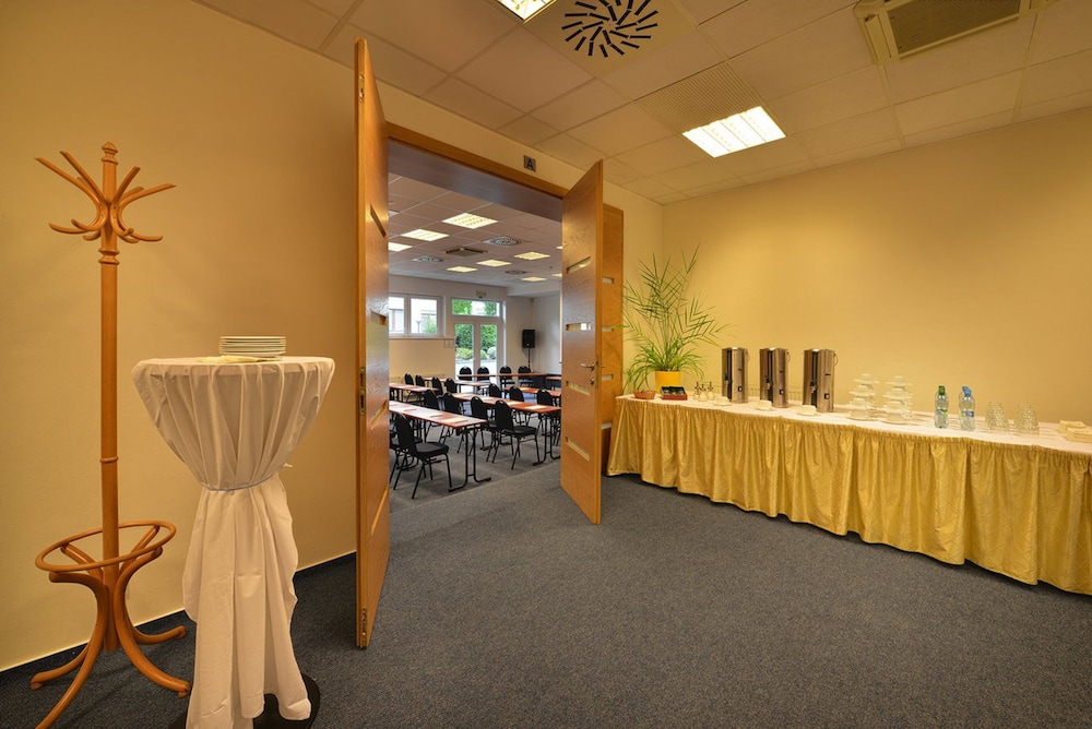 

Brindisi - Praga - EA Hotel Populus