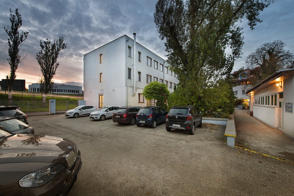 

Bari - Praga - EA Hotel Populus