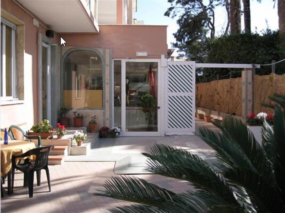 

Milano - Finale Ligure - Hotel Corallo