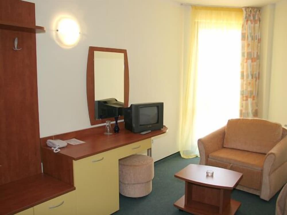 

Napoli - Borovets - Hotel Grand