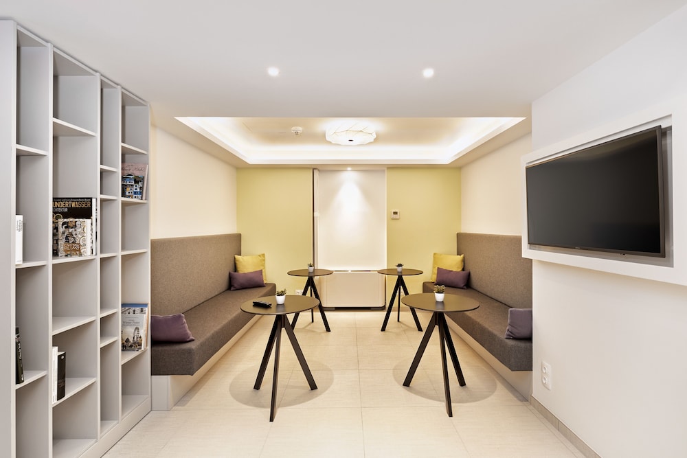 

Cagliari - Vienna - H+ Hotel Wien