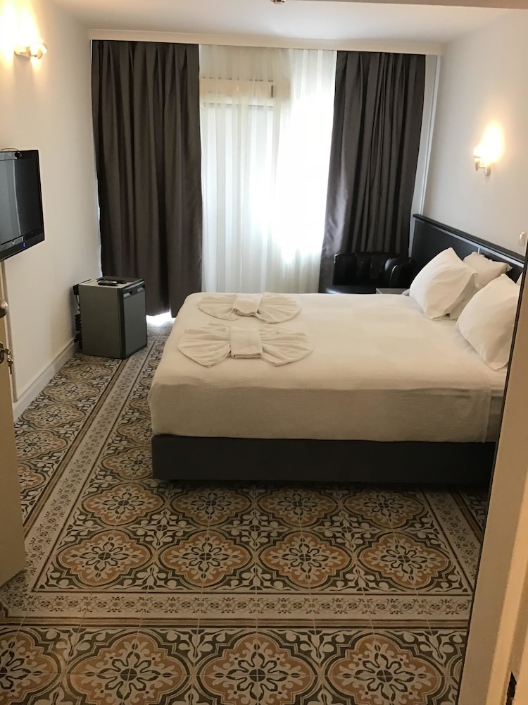 

Milano - Izmir - Otel Balca