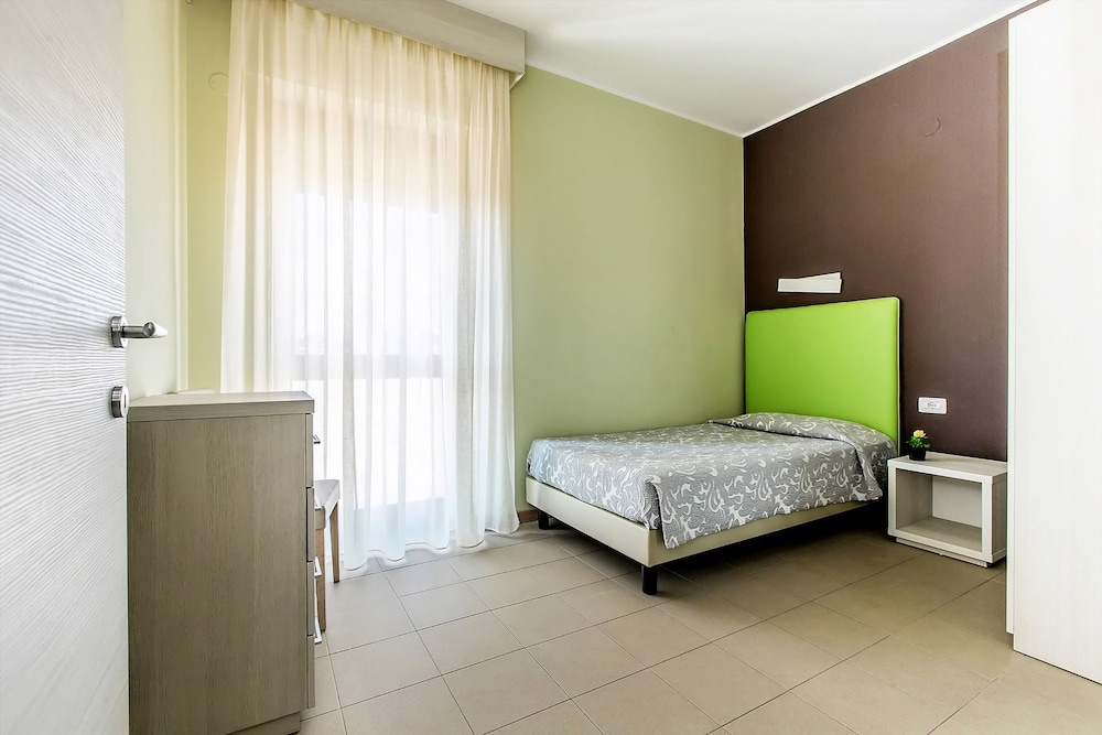 

Milano - Cagliari - Hotel Residence Ulivi E Palme