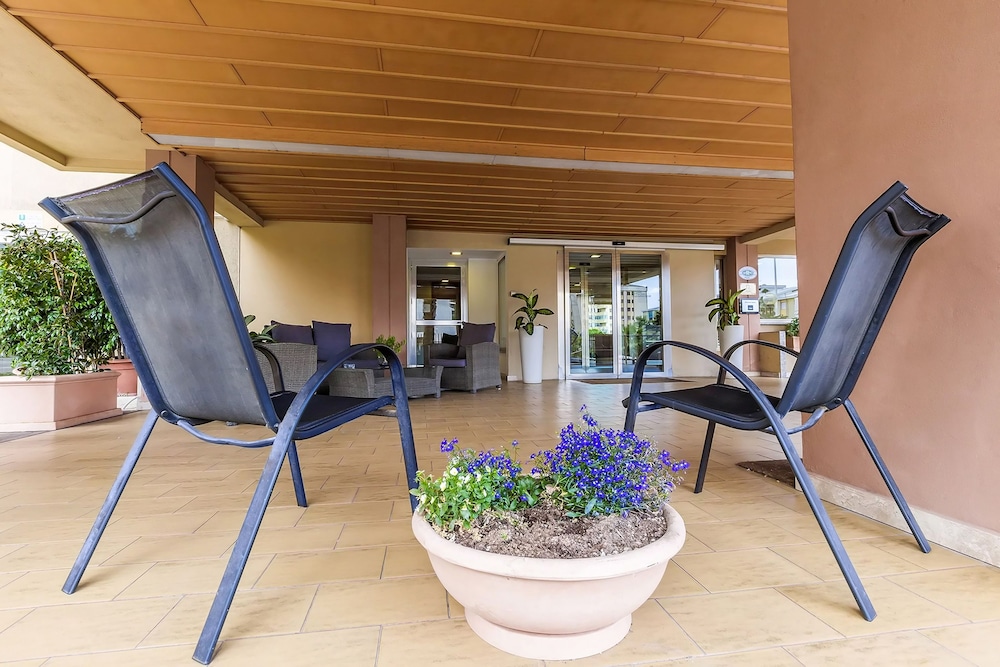 

Venezia - Cagliari - Hotel Residence Ulivi E Palme
