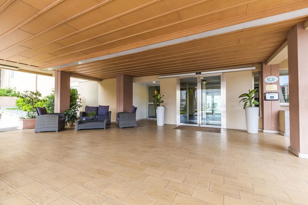 

Roma - Cagliari - Hotel Residence Ulivi E Palme