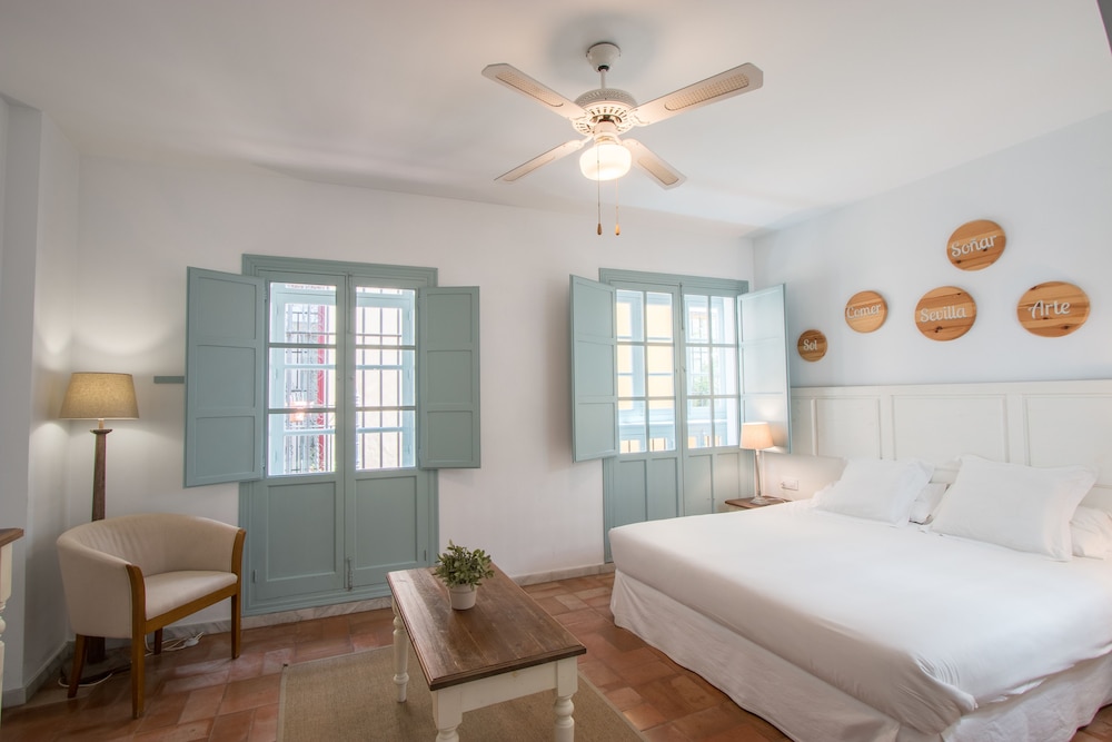 

Pisa - Mairena del Aljarafe - Apartamentos Suites Santa Cruz