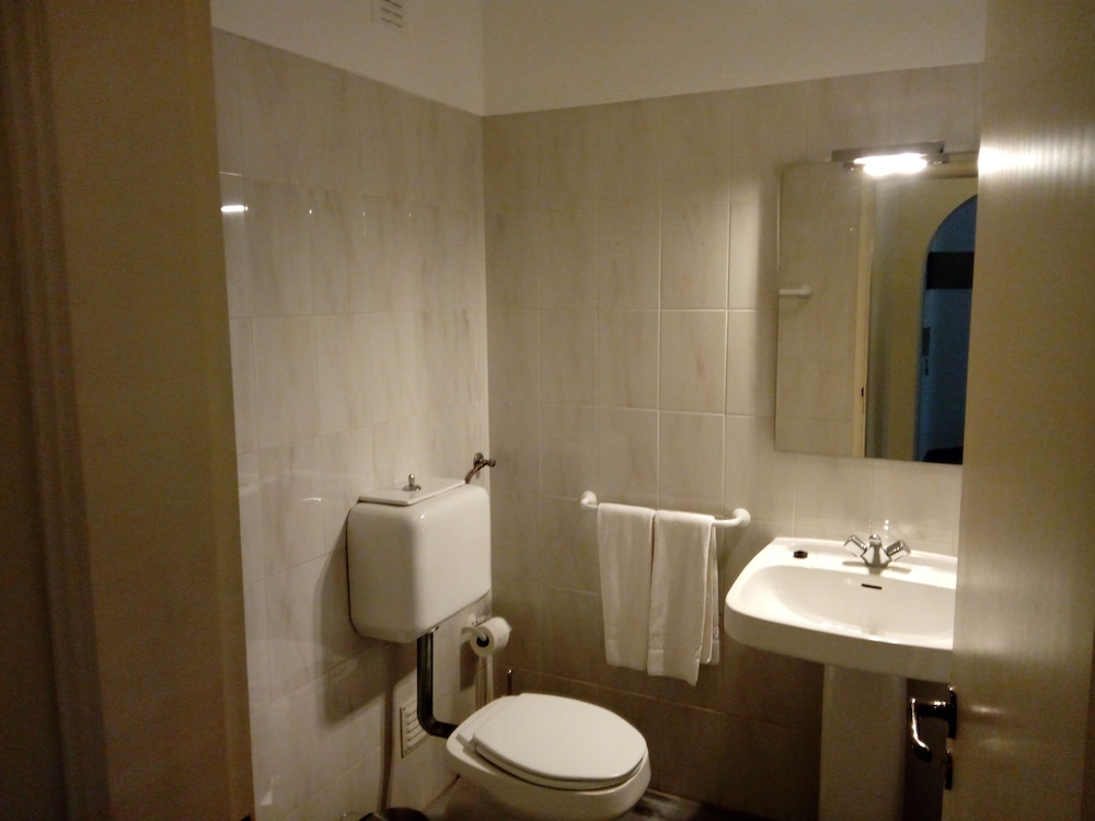 

Verona - Lagoa - Clube Vilarosa