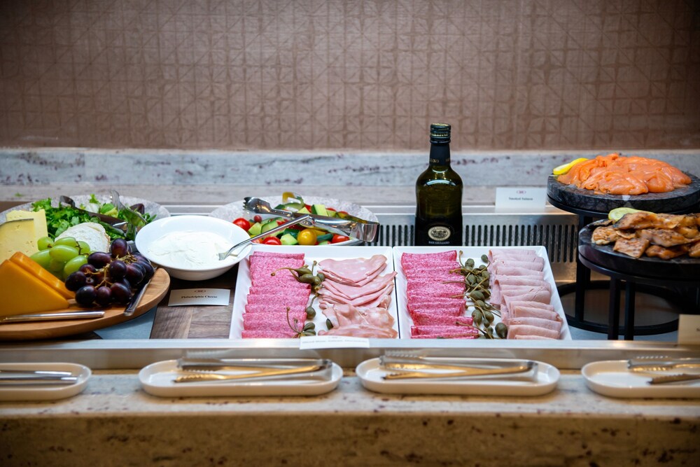 

Venezia - Colnbrook - Crowne Plaza London Heathrow T4