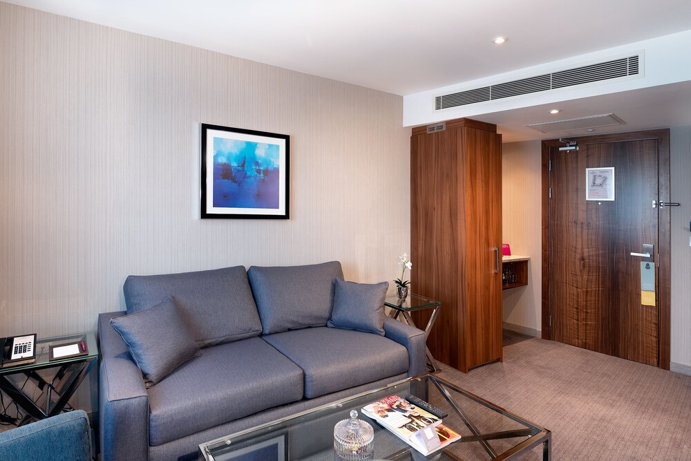 

Bologna - Staines - Crowne Plaza London Heathrow T4