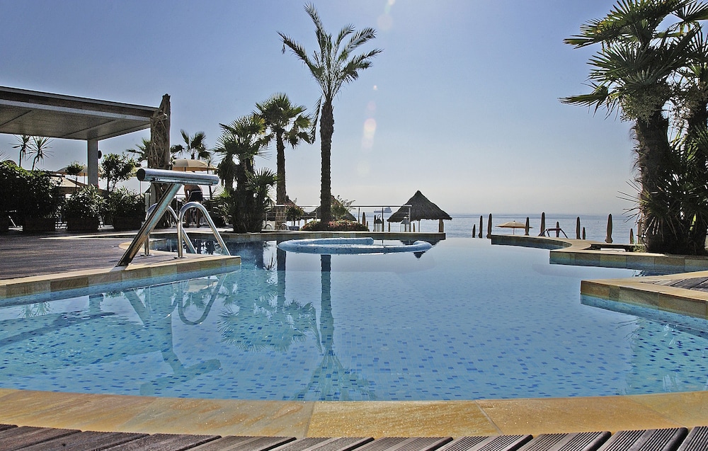 

Lamezia Terme - Savona - Mare Hotel