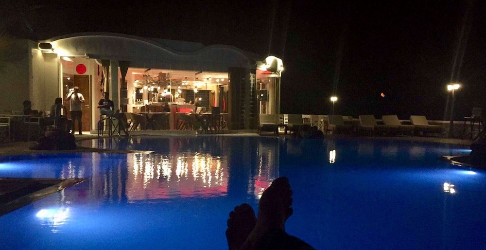 

Lamezia Terme - Oia - Villa Manos Hotel