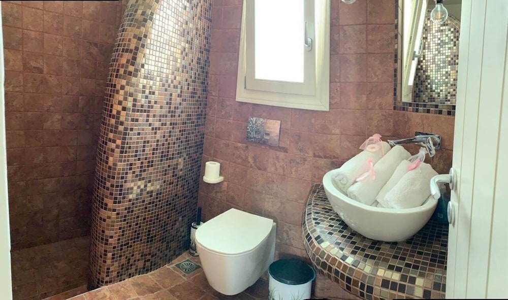 

Torino - Santorini, Isole Greche - Villa Manos Hotel