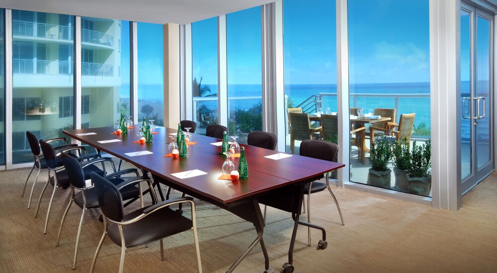 

Roma - Hallandale Beach - Solé Miami, A Noble House Resort