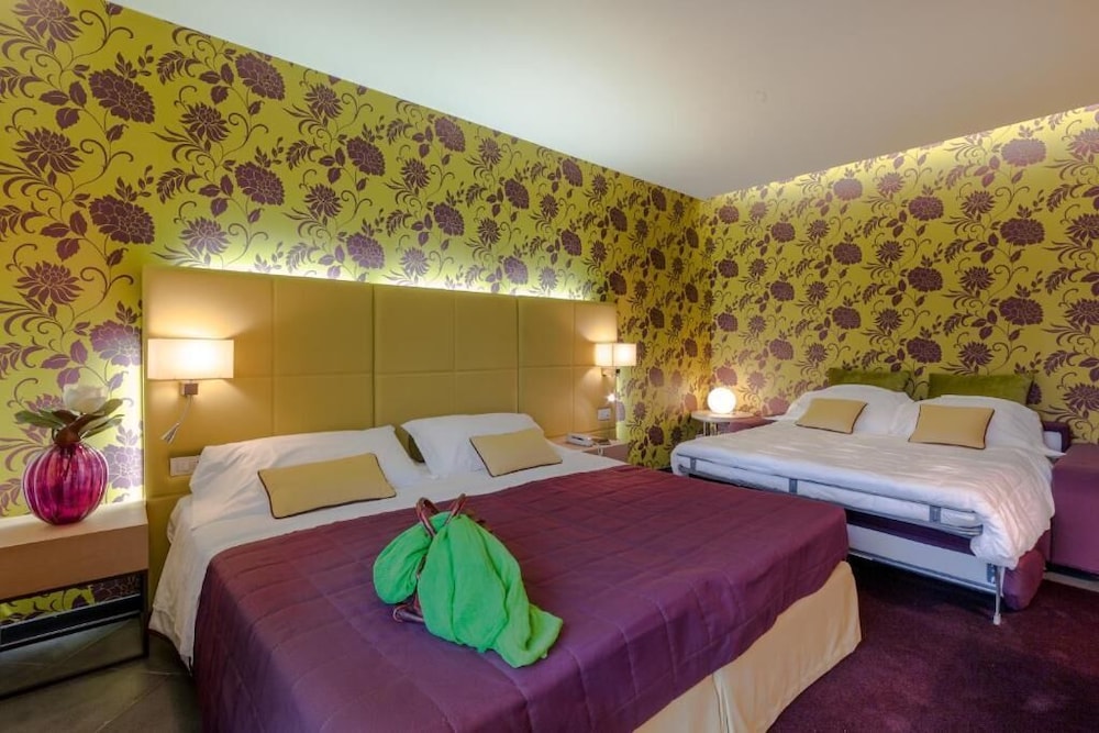 

Verona - Comiso - El Homs Palace Hotel