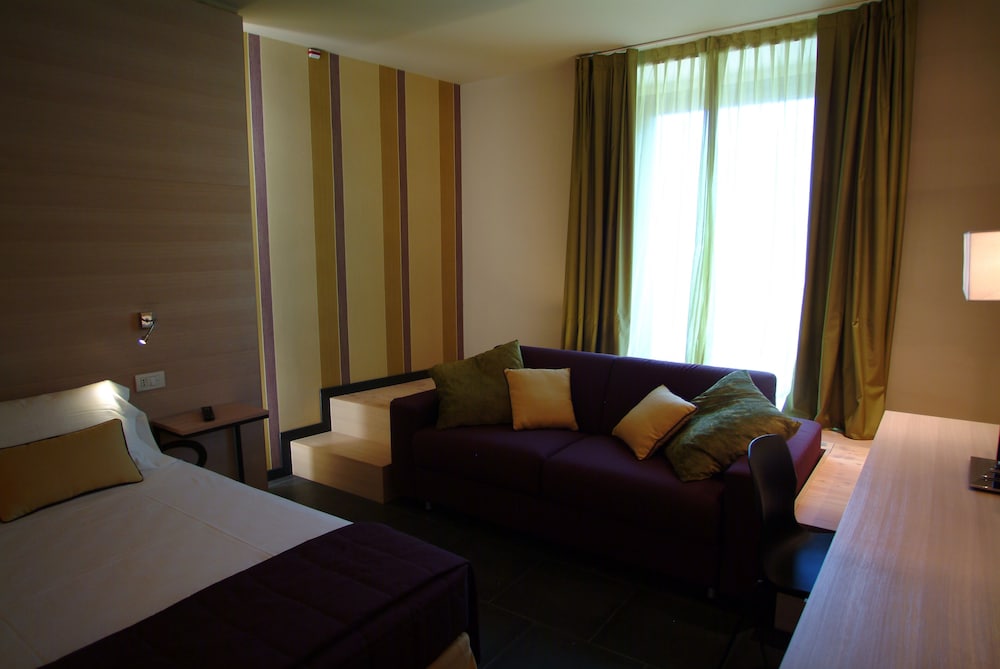 

Torino - Comiso - El Homs Palace Hotel