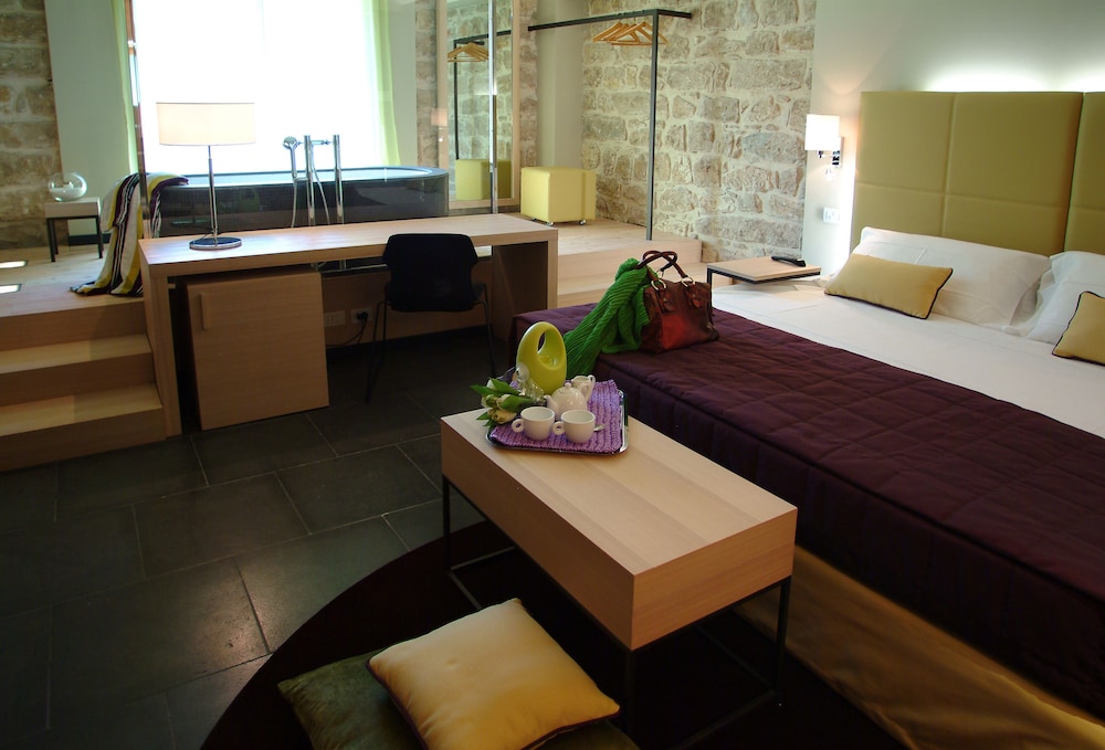 

Milano - Ragusa - El Homs Palace Hotel