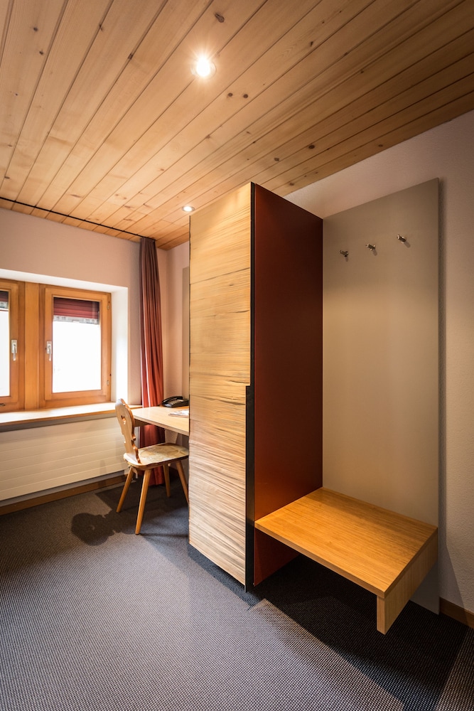 

Roma - Gstaad - Hotel Landhaus