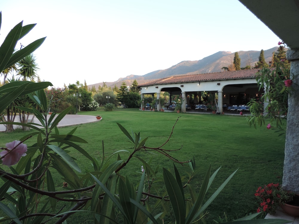 

Bologna - Muravera - Hotel Domu Incantada