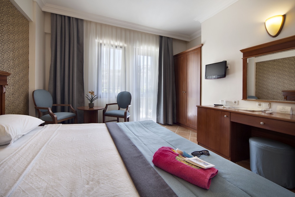 

Milano - Turgutreis - Golden Age Crystal Bodrum - All inclusive