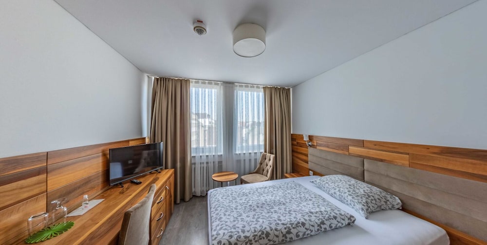 

Milano - Krefeld - Bayrischer Hof