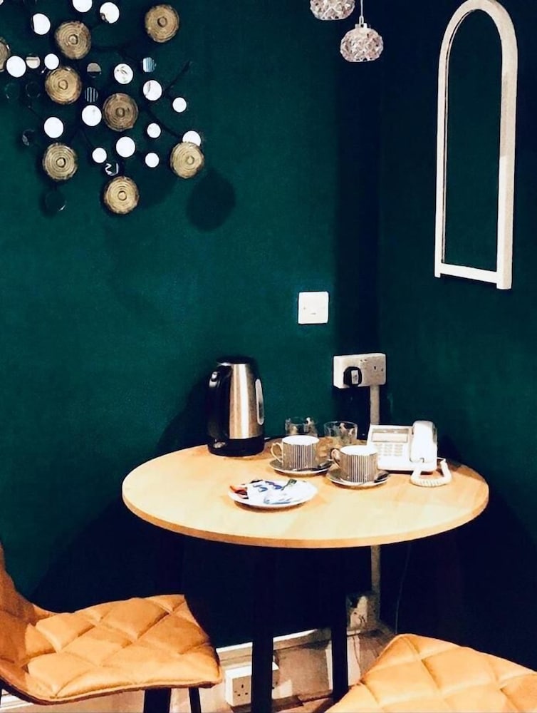 

Torino - Sidcup - Avis Hotel