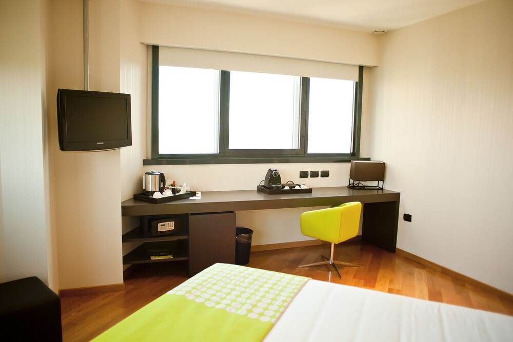 

Bari - Rho (Fiera) - Best Western Plus The Hub Hotel